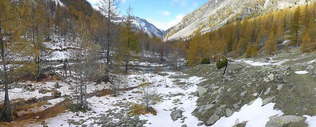 Deux tripodes zone miroirs automne vue vers lOuest 1024x413